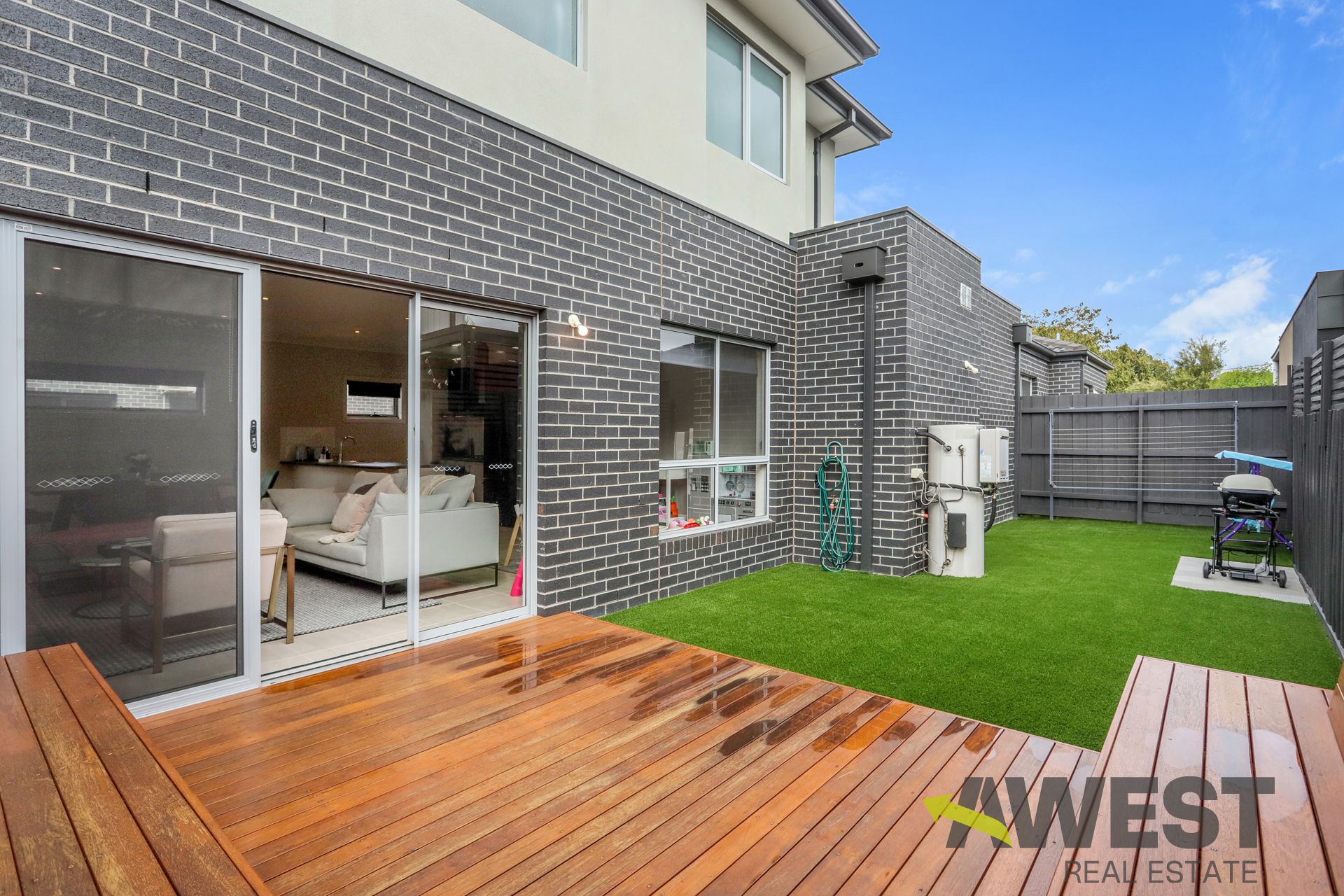 2 / 11 Kingston Street, Keilor Park