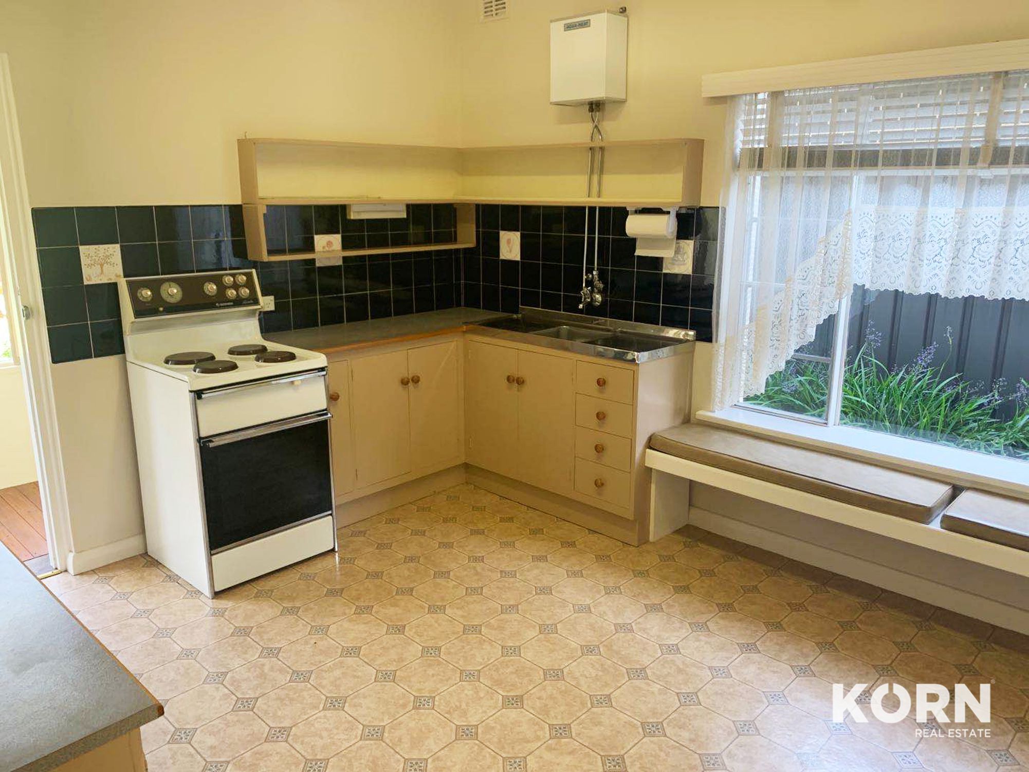 100 Shakespeare Avenue, Magill