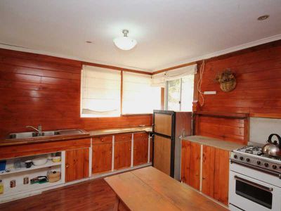 228 Cross Road, Gardners Bay