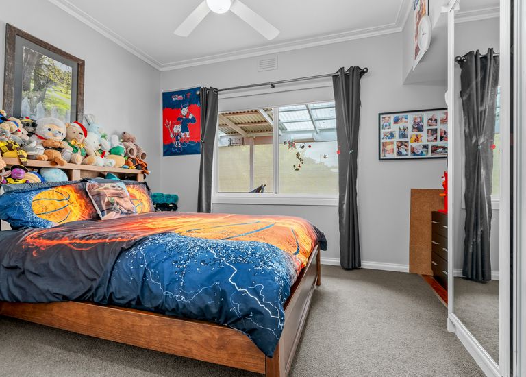 37 Waterford Avenue, Portland