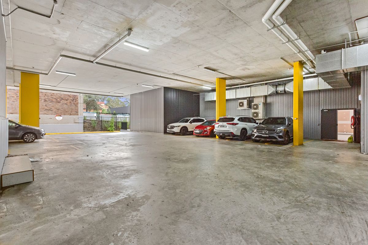 Shop 5 & Storage / 12-16 MacMahon Place, Menai