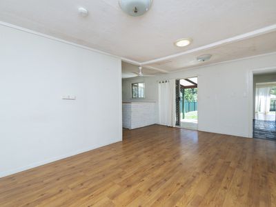 21 Laurel Street, Woodridge
