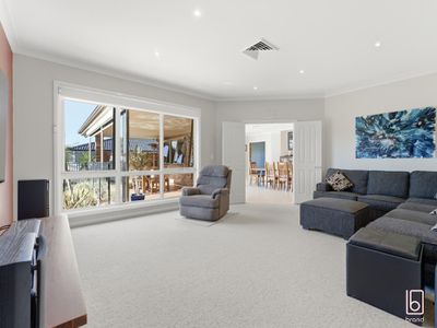 11 Dean Avenue, Kanwal