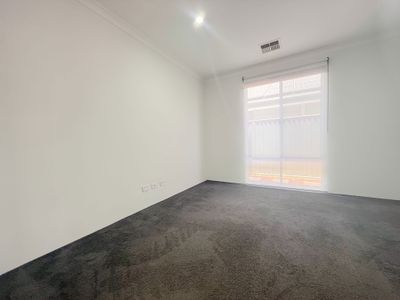 8 Rockvale Crescent, Harrisdale