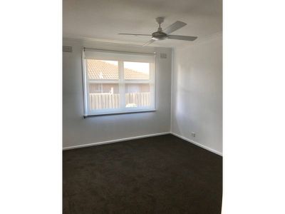 1 / 35 Clonard Avenue, Geelong West