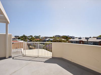 13 / 155 Wynnum North Esplanade, Wynnum