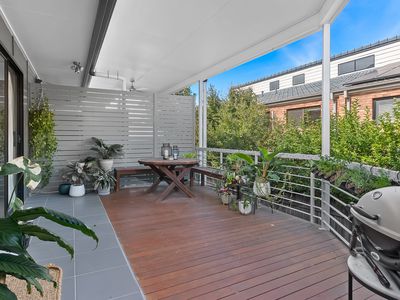 2 / 3 Norwood Street, Toowong