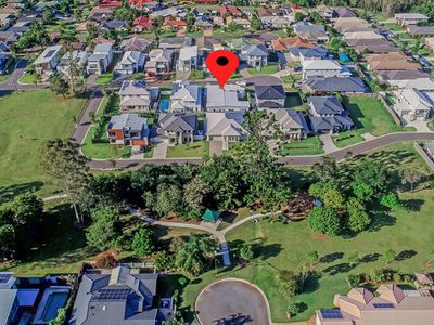 5 Commodore Place, Manly West