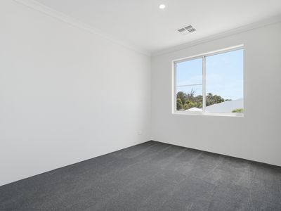 15 Montague Gra, Bushmead