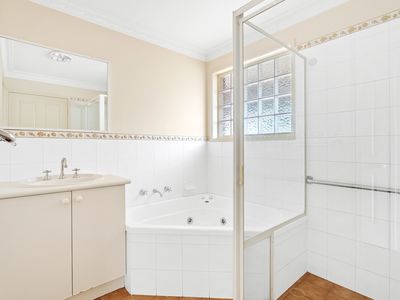 1 / 33 Pur Pur Avenue, Lake Illawarra