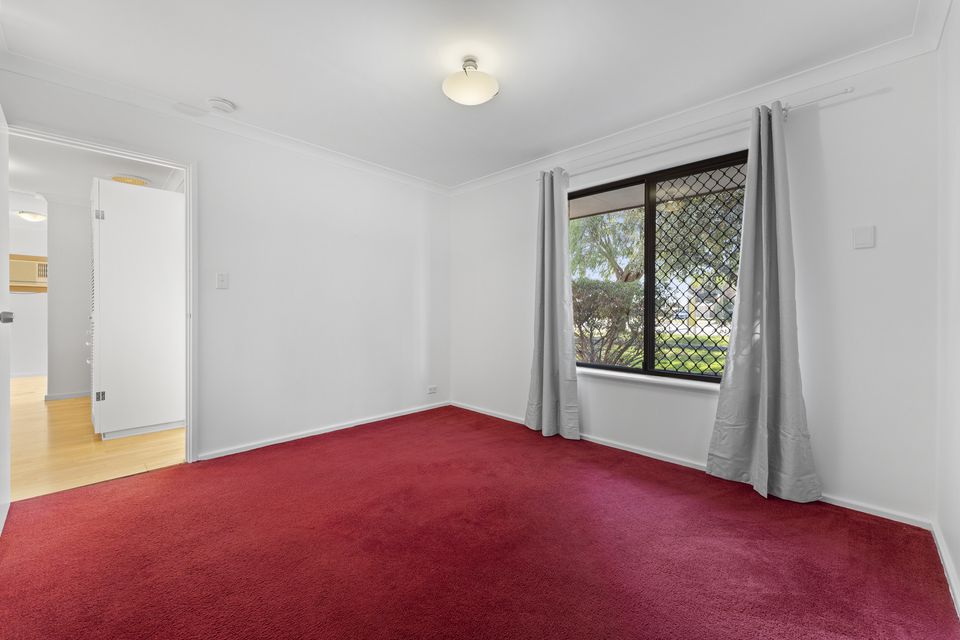 72 Cambridge Crescent, Cooloongup