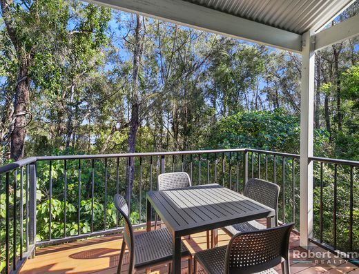  DUAL KEY APARTMENT - PREMIUM POSITION - WATER ASPECT OF LAKE DOONELLA   image 15