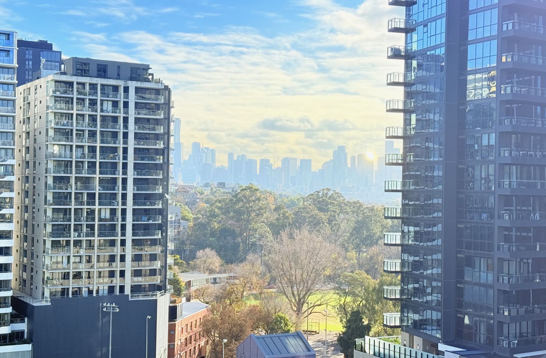 811 / 35 Malcolm Street, South Yarra