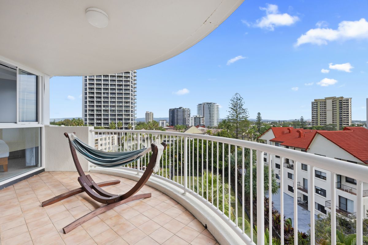 50 / 210 Surf Parade, Surfers Paradise