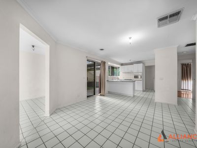 27 Plowman Court, Epping
