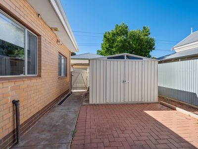 112 Piccadilly Street, Piccadilly