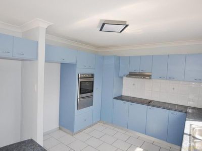 8 Pine Knoll Drive, Dubbo
