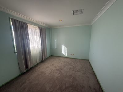 10 Medlyn Street, Parkes