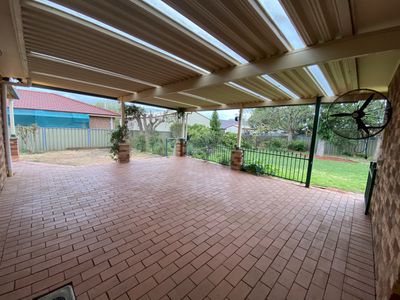 8 Wren Place, Dubbo