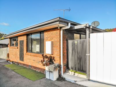 2 / 86 Pomona Road, Riverside