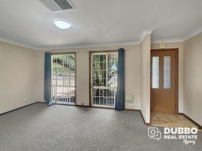 24 Hopkins Parade, Dubbo