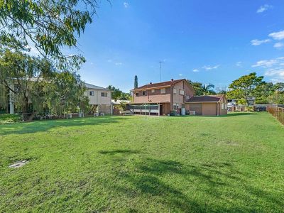 54 Strathaird St, Darra