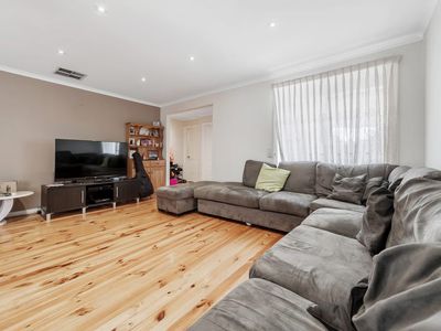 9 English court, Kings Park