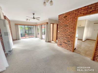 1 / 16 James Street, Horsham