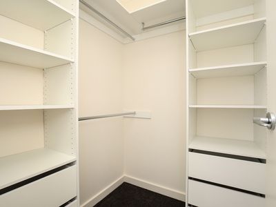 2/4 Hutchison St, Niddrie