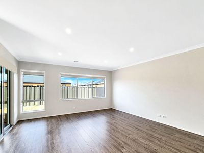 6 Navigation Road, Tarneit