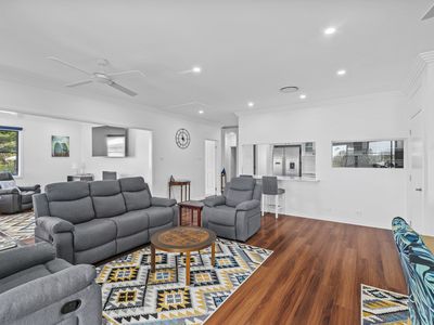 11 Sundeck Avenue, Hawks Nest