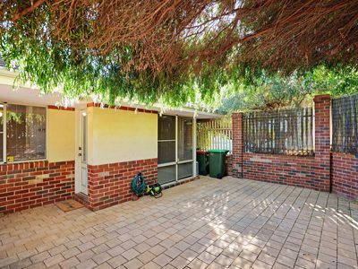 1 / 19 Scalby Street, Scarborough