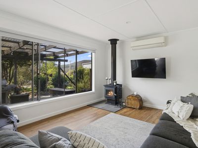 14 Edmanson Avenue, Howqua Inlet