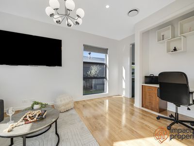 17 Nell Edeson Street, Taylor