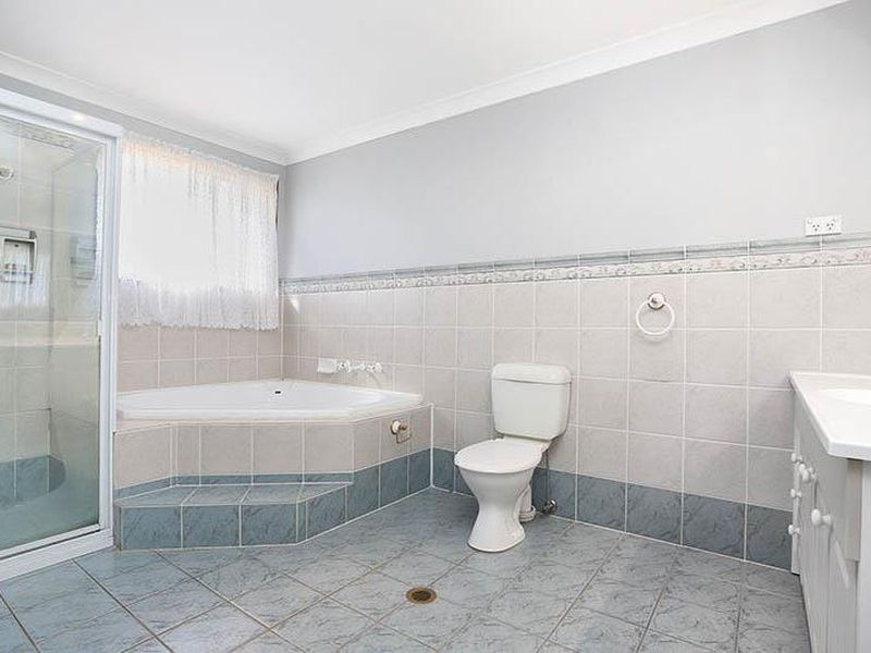 77 Kurrajong Cct, Mount Annan