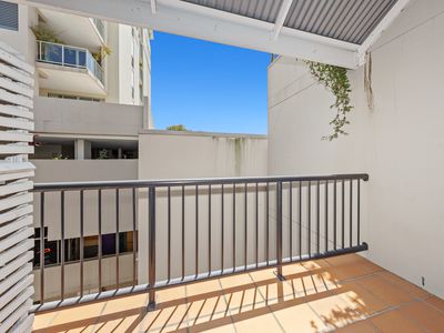 4 / 115 Berry Street, Spring Hill
