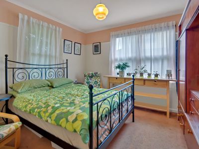 14 Charlton Crescent, Reservoir