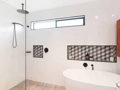 7 Lakeside Drive, Kianga