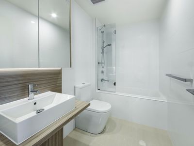 818 / 5 Vermont Crescent, Riverwood