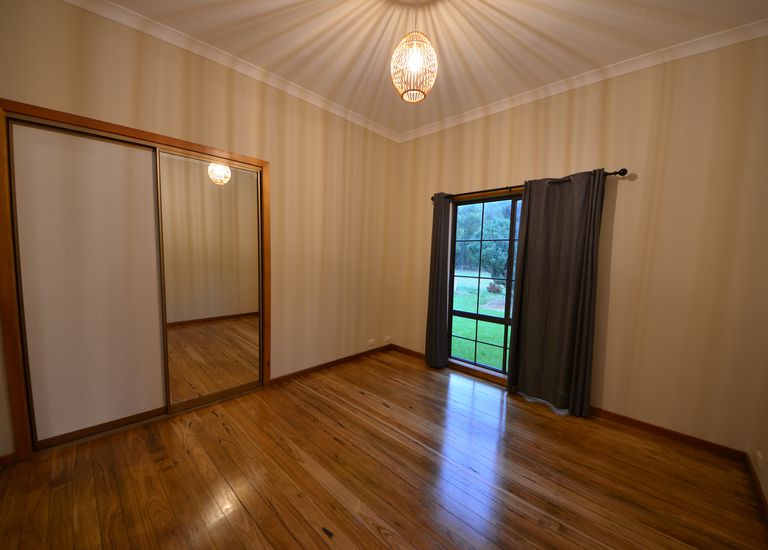 90 Pedrazzies Road, Gorae