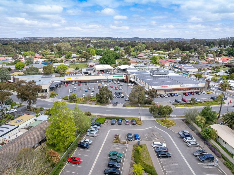 Mt Barker Village Shopping Centre / 2 Victoria Crescent, Mount Barker