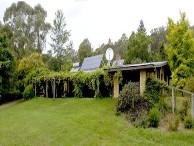 22 River Road, Brooman