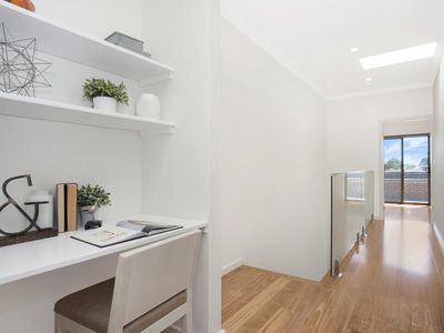 2 Mercer Crescent, Beverly Hills