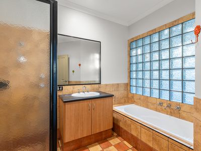 2 / 12 Chippindall Place, Cable Beach