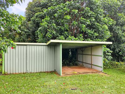 51 Planet Avenue, Atherton