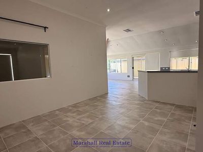 14 Falkland Way, Kinross