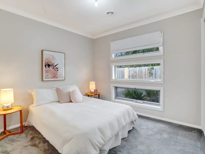 2 / 11 Boundary Road, Newcomb