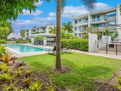 10 / 2 Gaven Crescent, Mermaid Beach