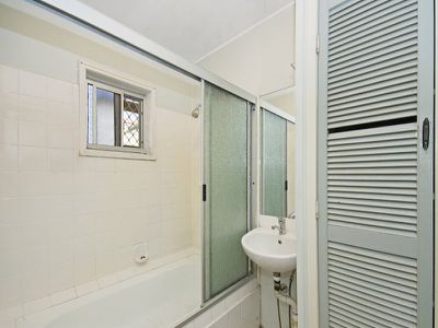 5 Hugh Street, West End