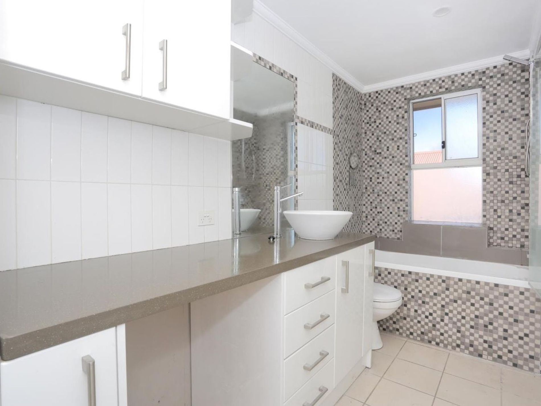7 / 79 Raleigh Road, Maribyrnong